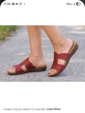 NIB Easy Spirit Brixton 3 red sandals.